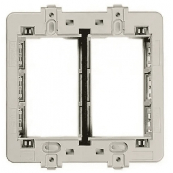 Suporte 4 x 4 Thesi Bticino M9s Pial Legrand