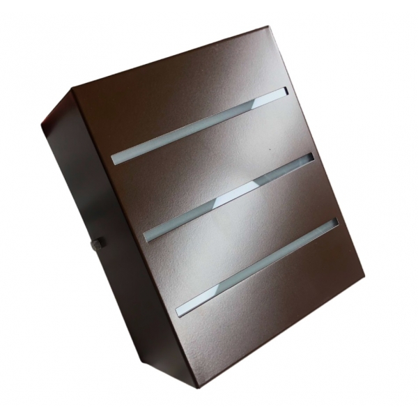 Arandela de Alumínio com Frisos 20 x 16 x 9 cm E27 Marrom MOD105 Foco Iluminação