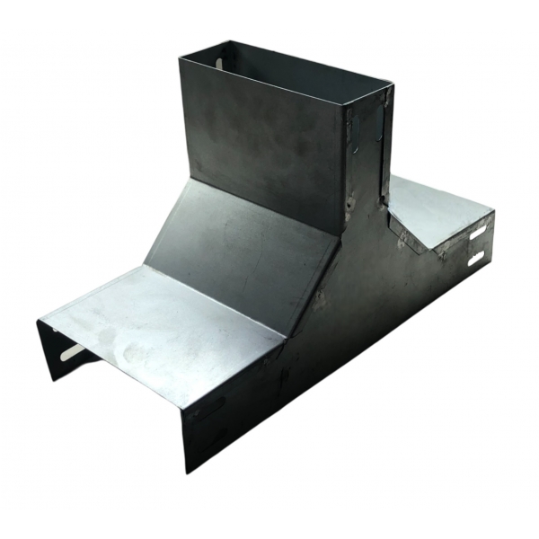 Tê Vertical de Descida para Eletrocalha 150 x 50 mm Piralux