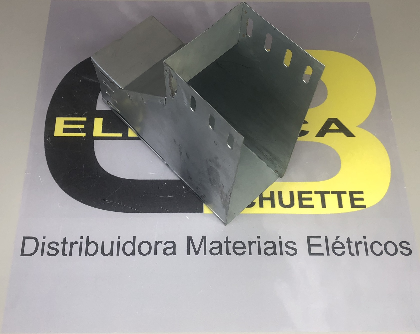 Curva de Inversão 90° para Eletrocalha 100 x 100 mm Piralux
