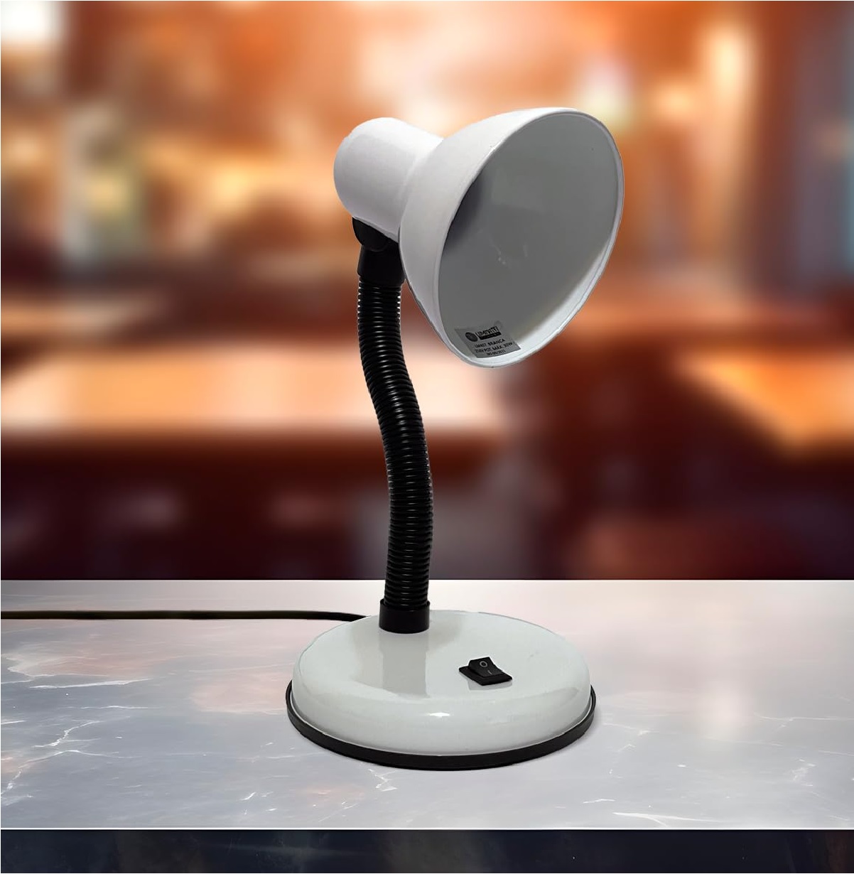 Luminaria Mesa Viking Branca Bivolt Lm407 Luminatti