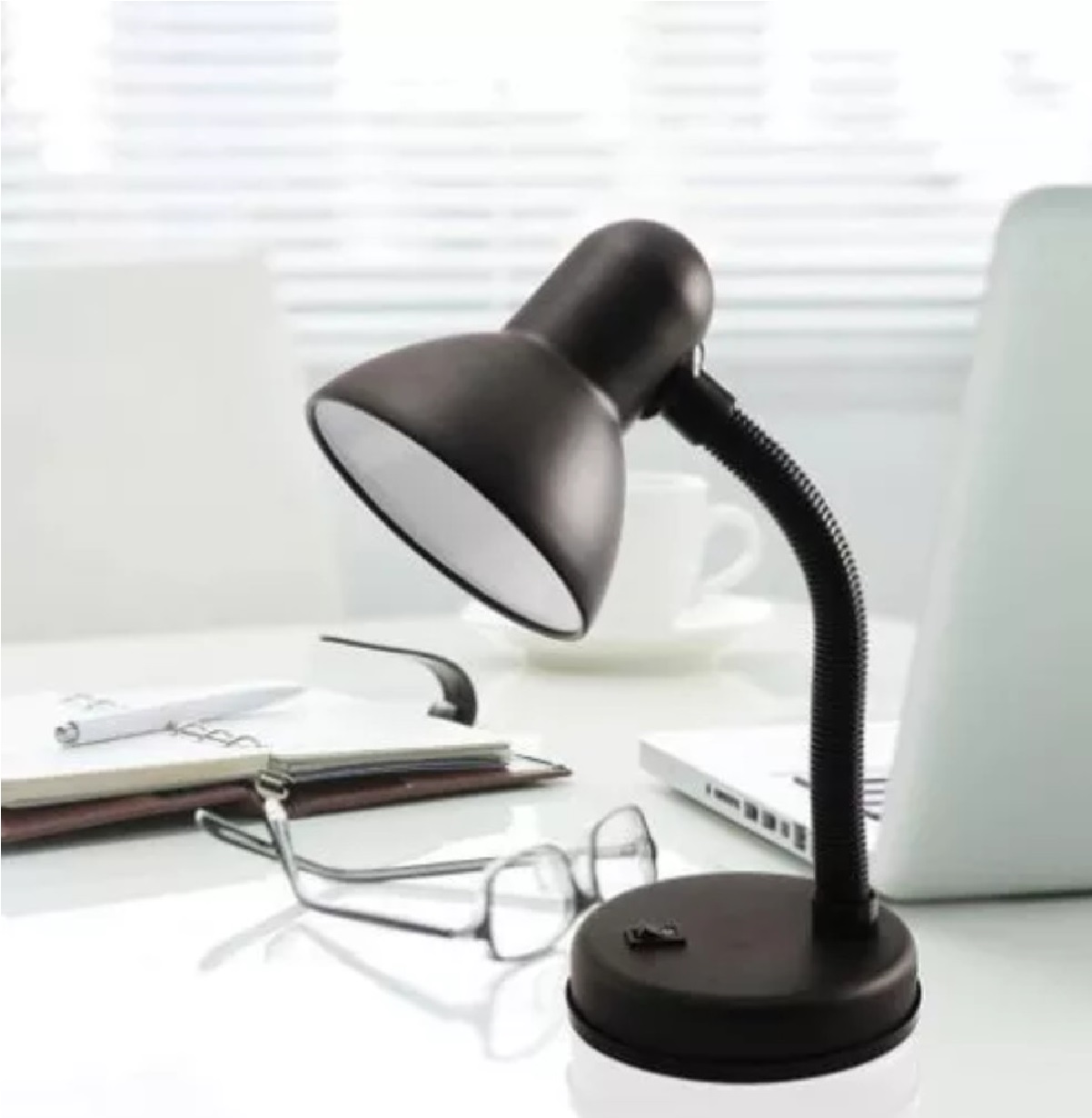 Luminaria Mesa Viking Preta Bivolt Lm408 Luminatti